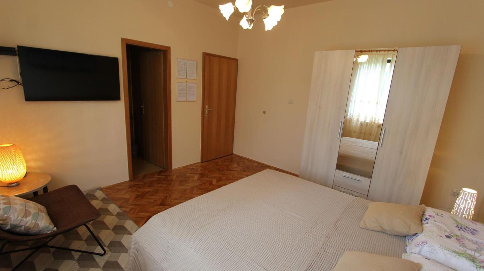 Apartment Studio Ljutic Малинська Екстер'єр фото