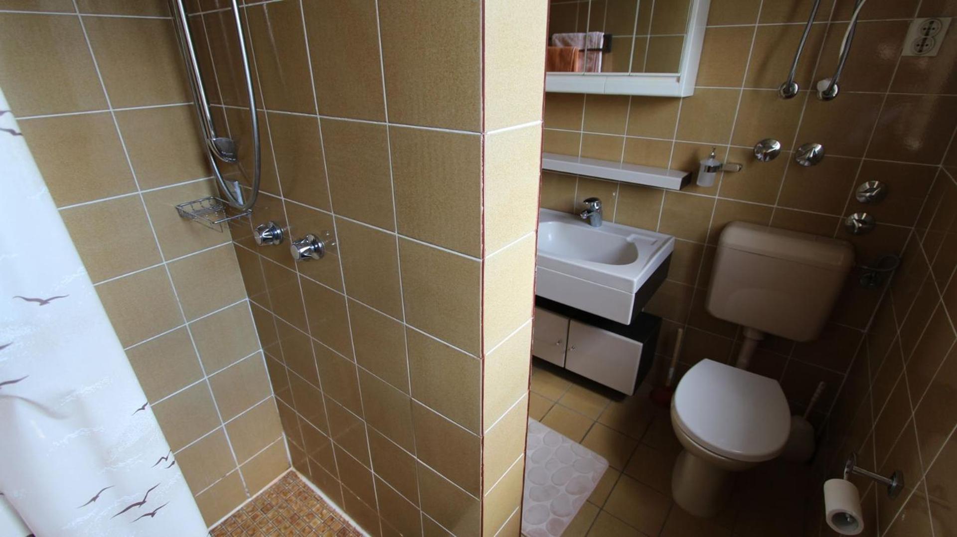 Apartment Studio Ljutic Малинська Екстер'єр фото